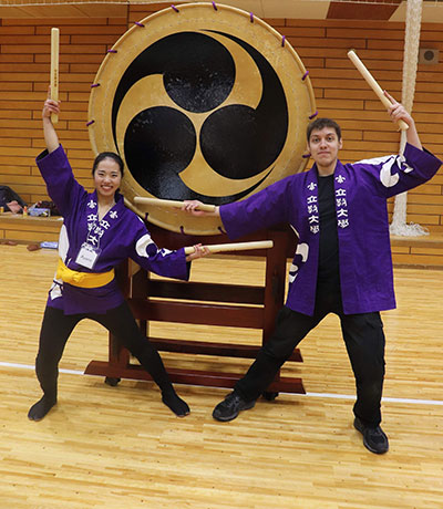 Thomas Reinhold '22 participating in a traditional drum workshop at Rikkyo, January 2019, Anonymous photographer