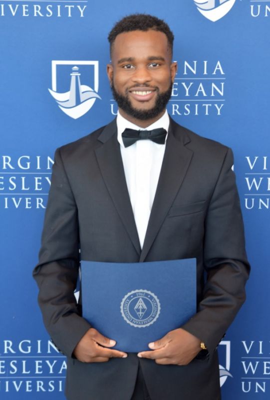 Ikechuchkwu Etonyeaku of Norfolk graduates with Bachelor of Arts degrees in computer science and German Studies.